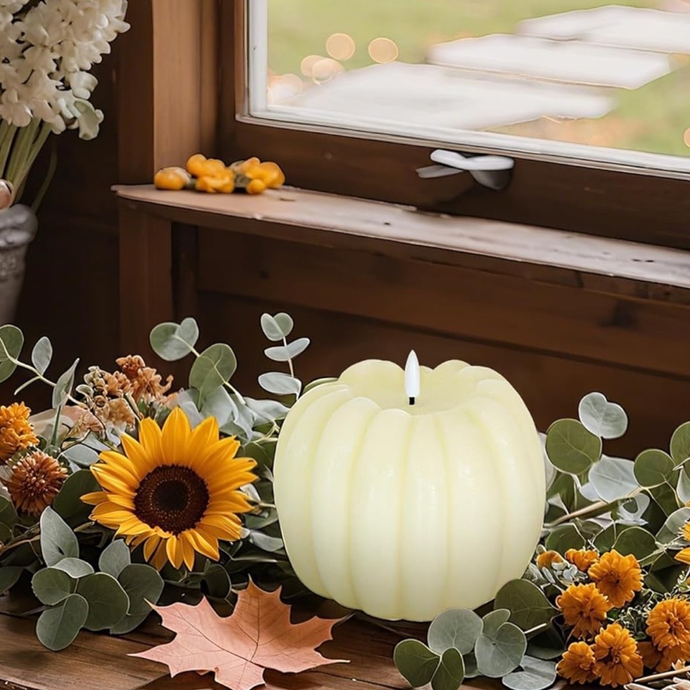 Remote-Controlled Pumpkin Candle - Picture 5 of 16